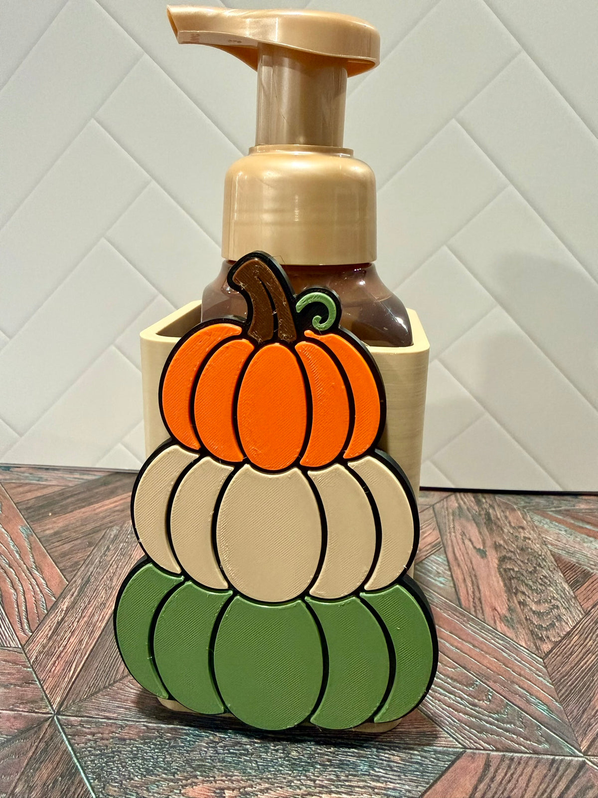 Stacked Pumpkins Front – Soap Pump Holder